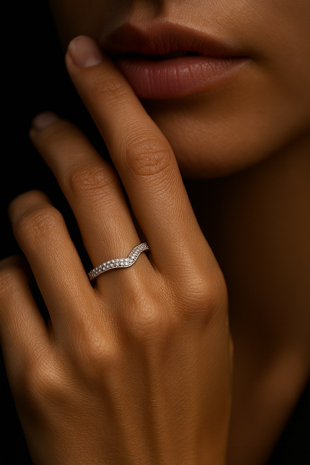 925 Silver Curve CZ Studded Band Ring