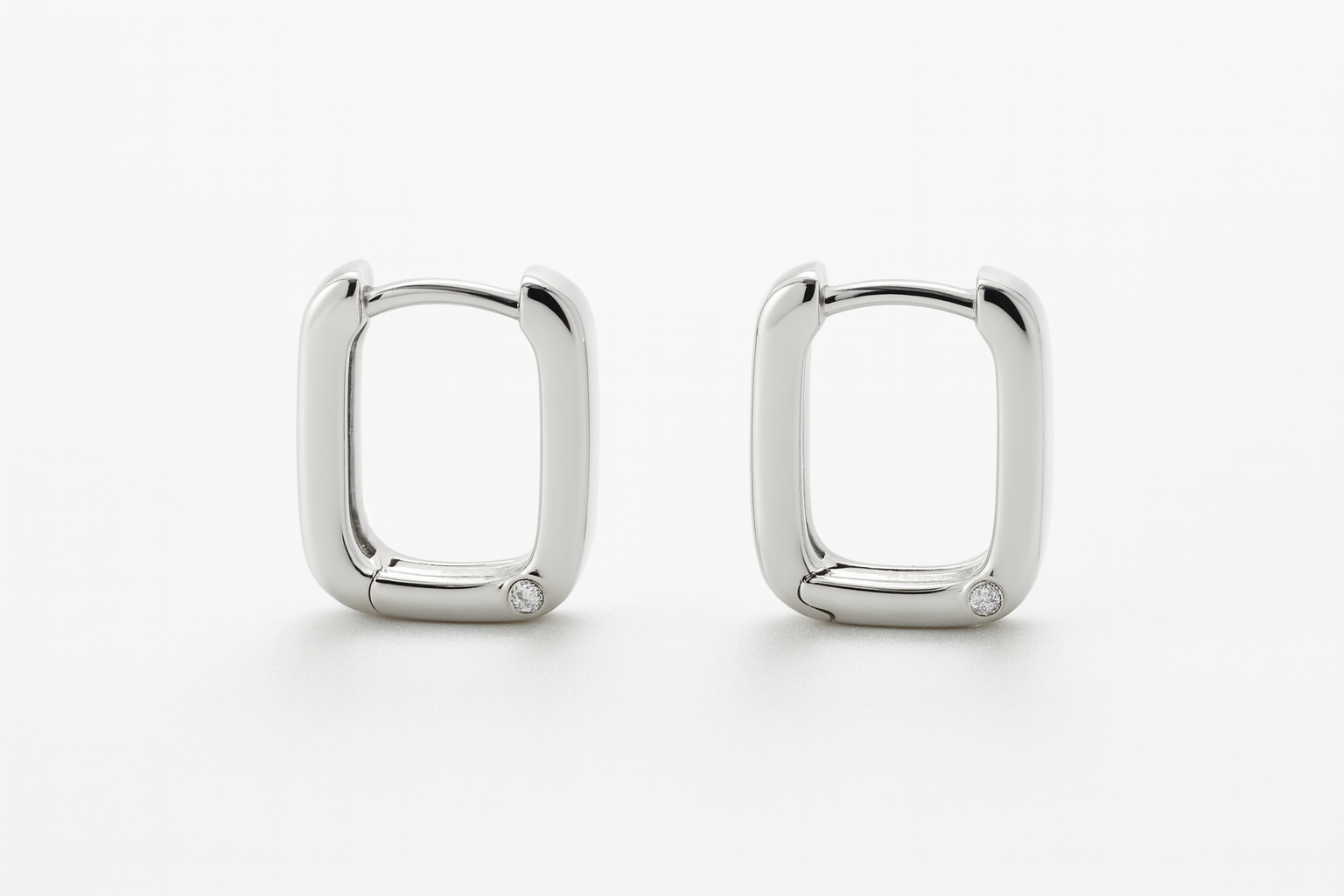 92.5 Silver Sleek Square Hoops
