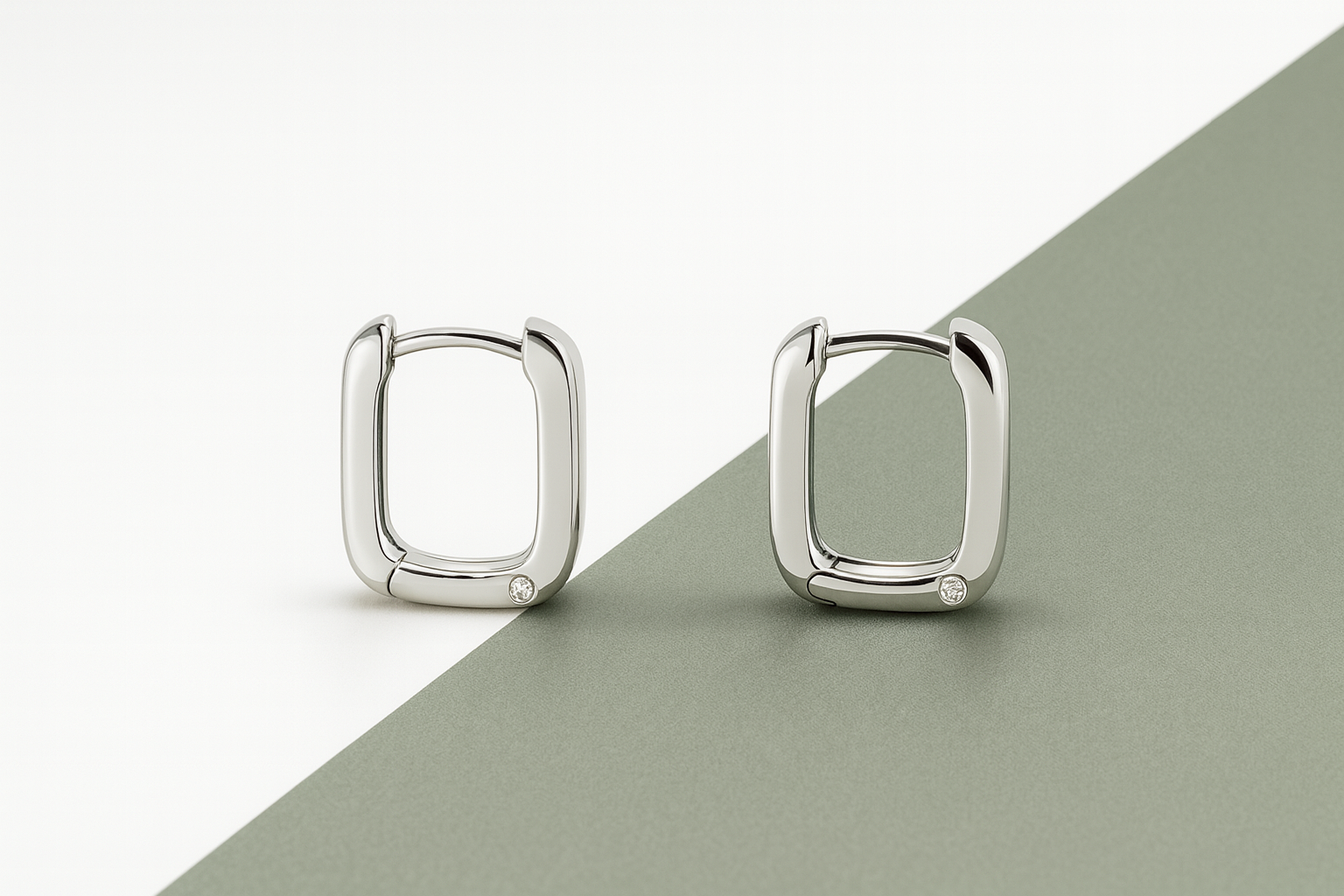 92.5 Silver Sleek Square Hoops