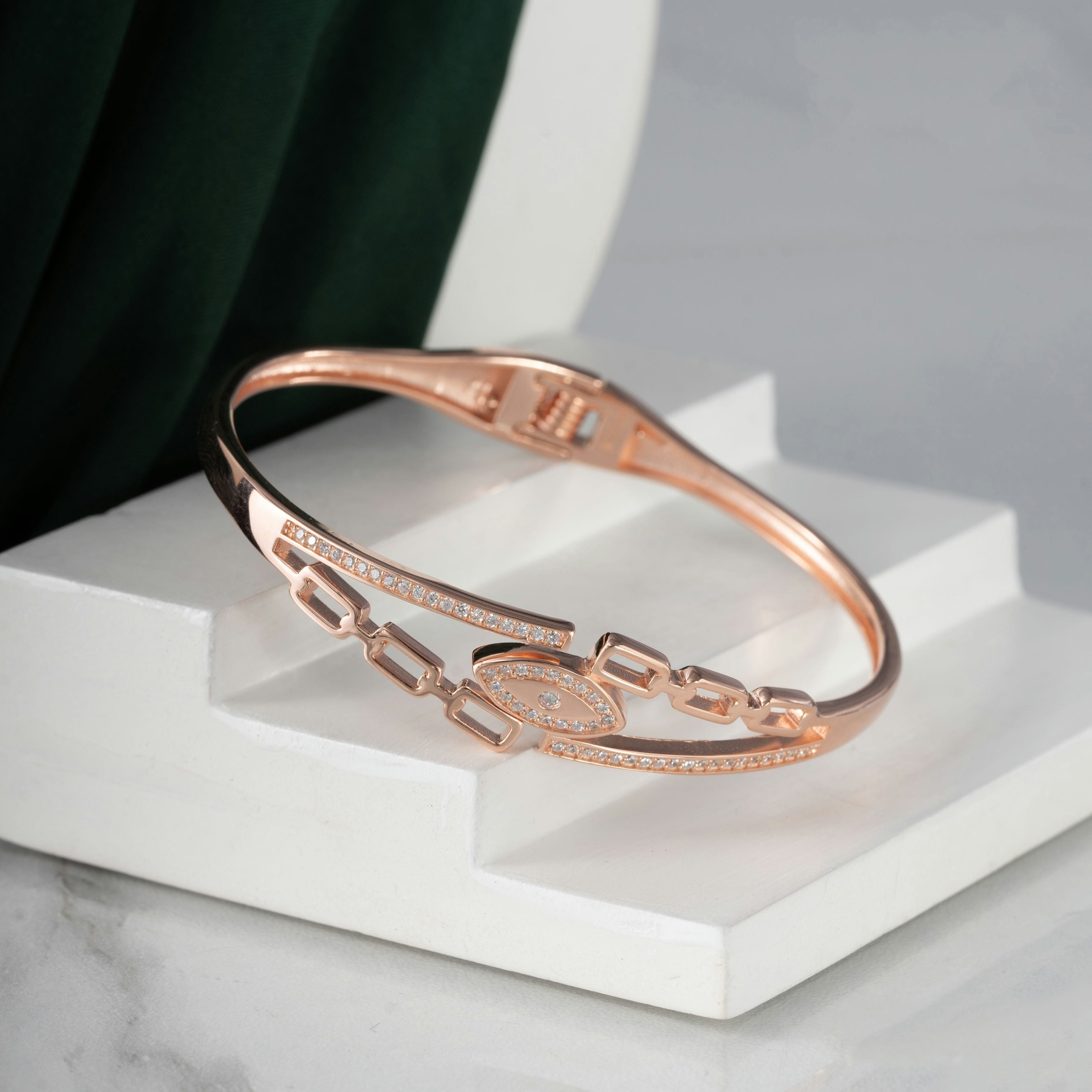 Le Diora Rose gold 925 BIS hallmarked silver bracelet with evil eye design – trendy and affordable, perfect for everyday wear and gifting. High-quality silver jewelry.