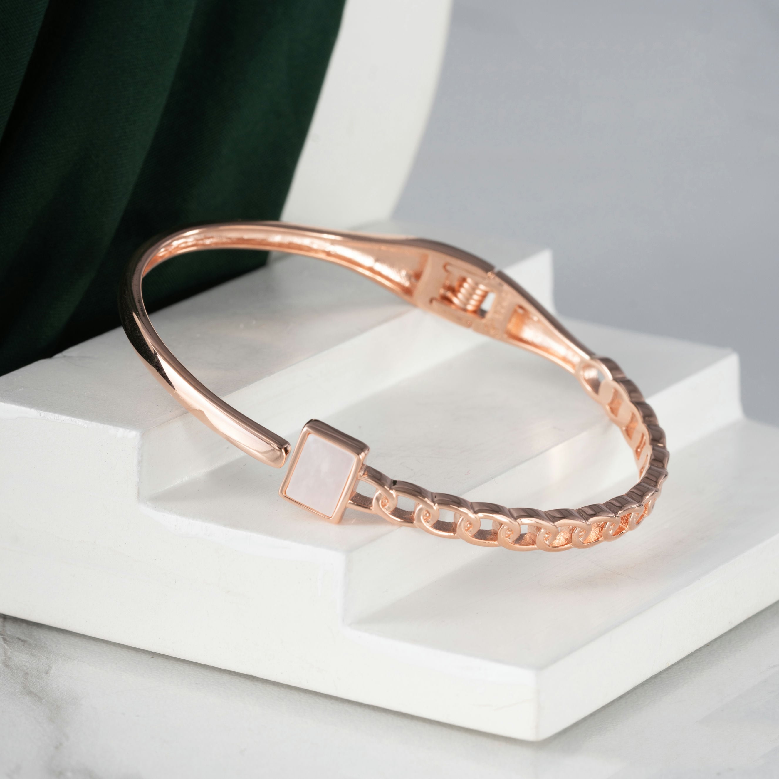 Ivory Glow Rose Gold Bracelet