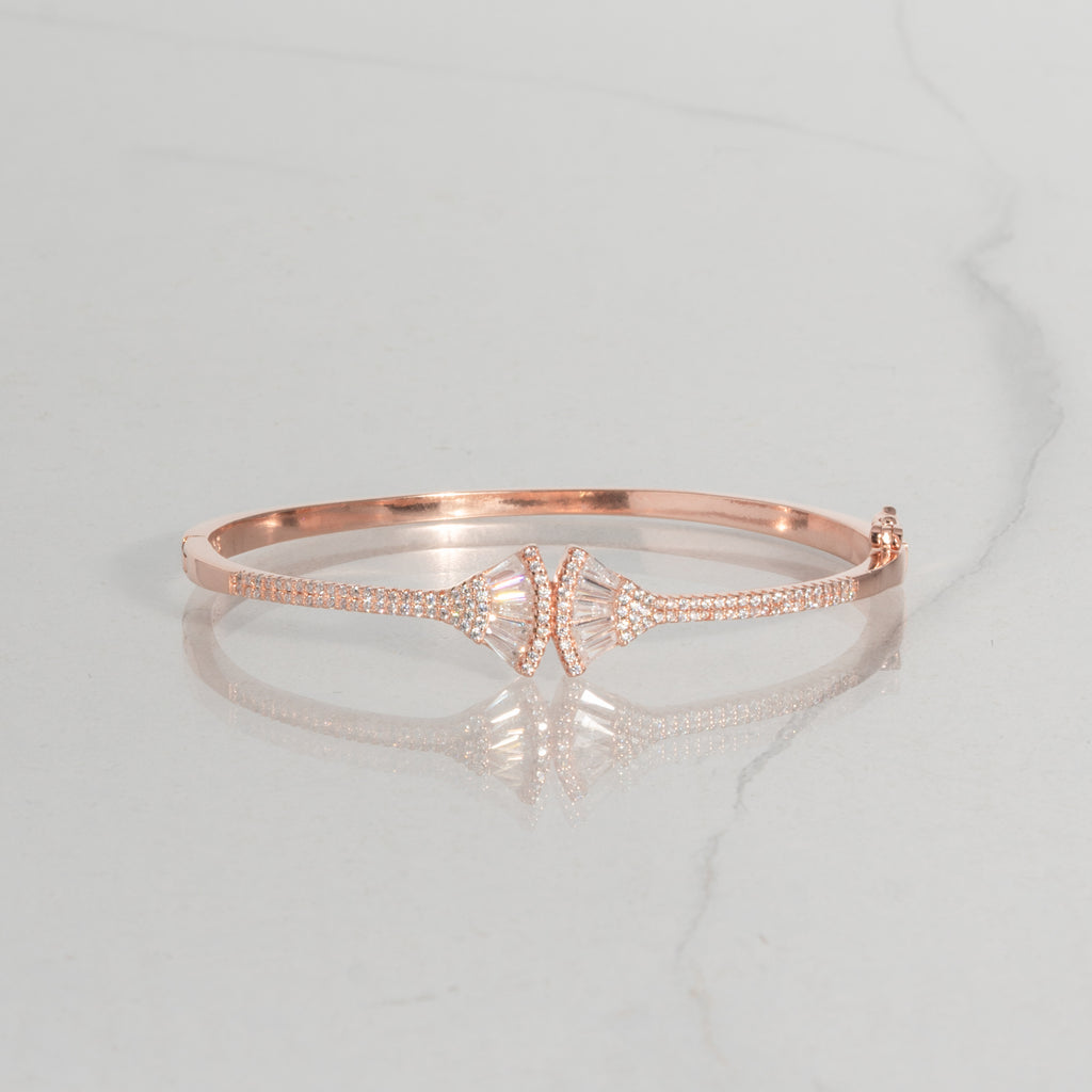 Simple Chic Silver Charm Kada