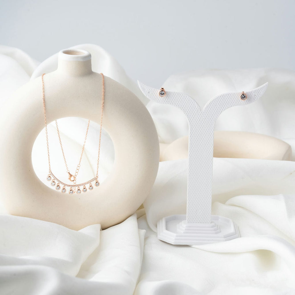 Chic Silver Pendant Necklace Set