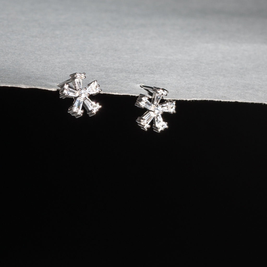 Snow Sparkle Studs