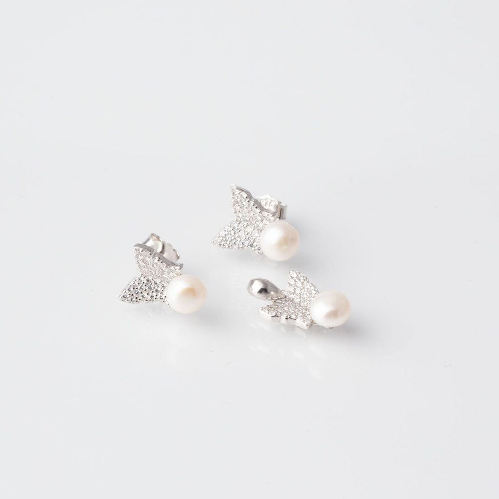 Pearl Winged pendant set