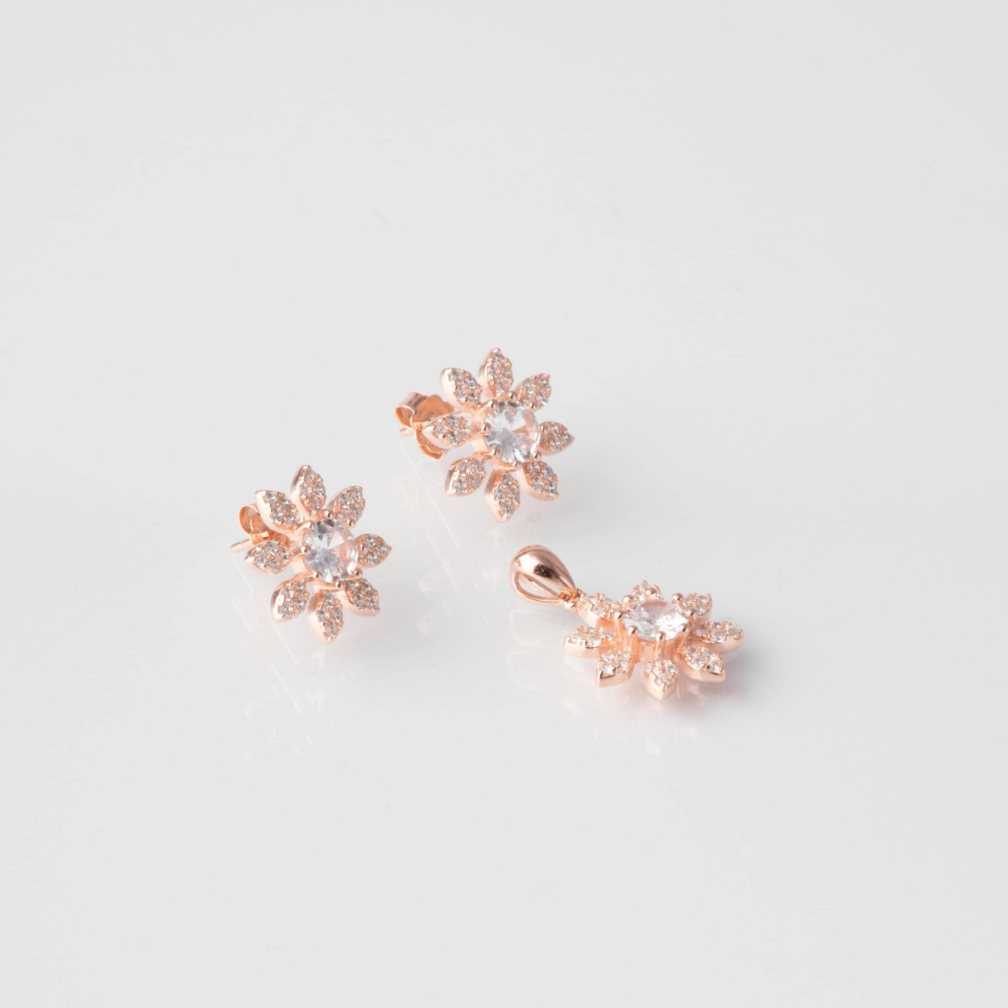 Serene Sunflower Pendant Set