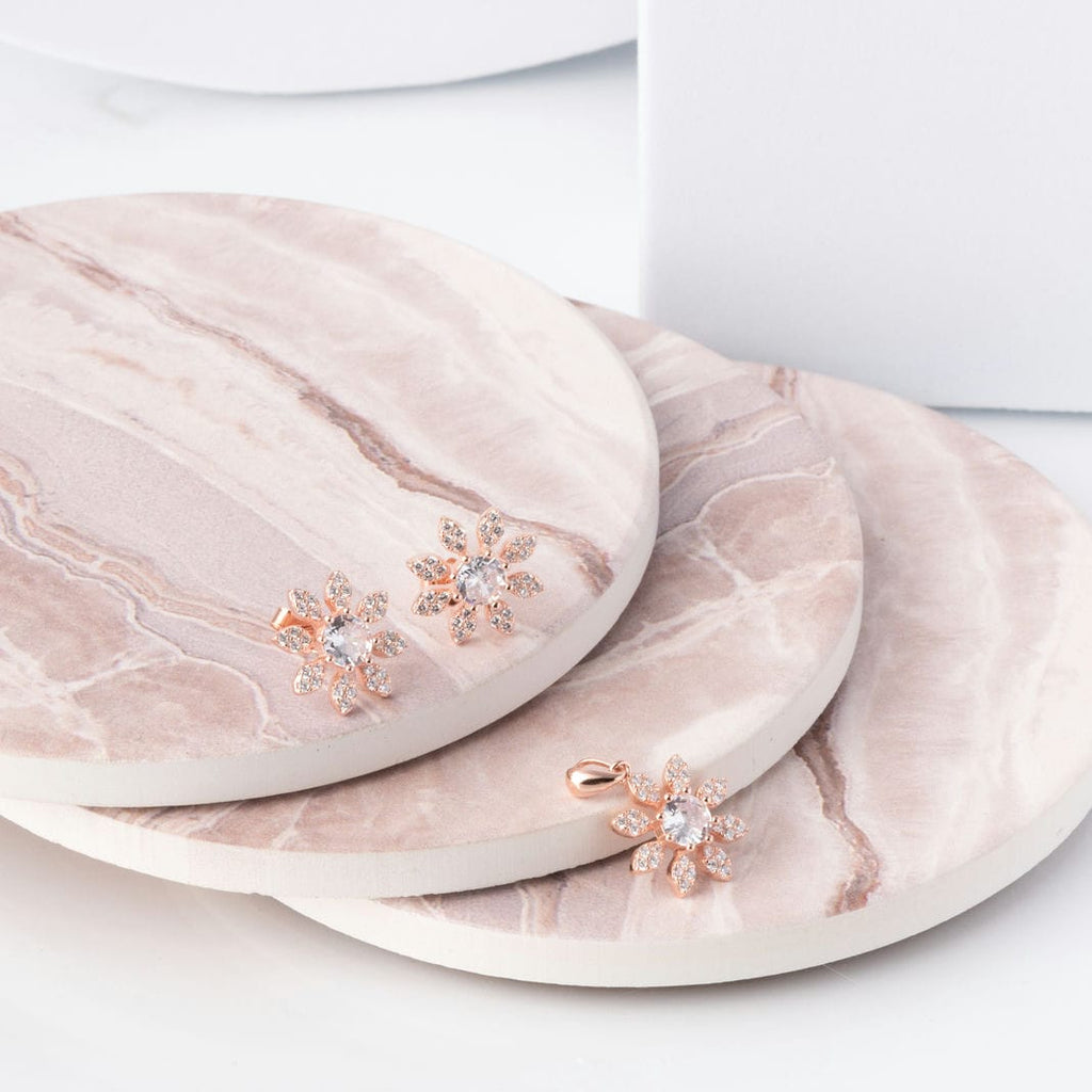 Rose gold plated floral pendant set