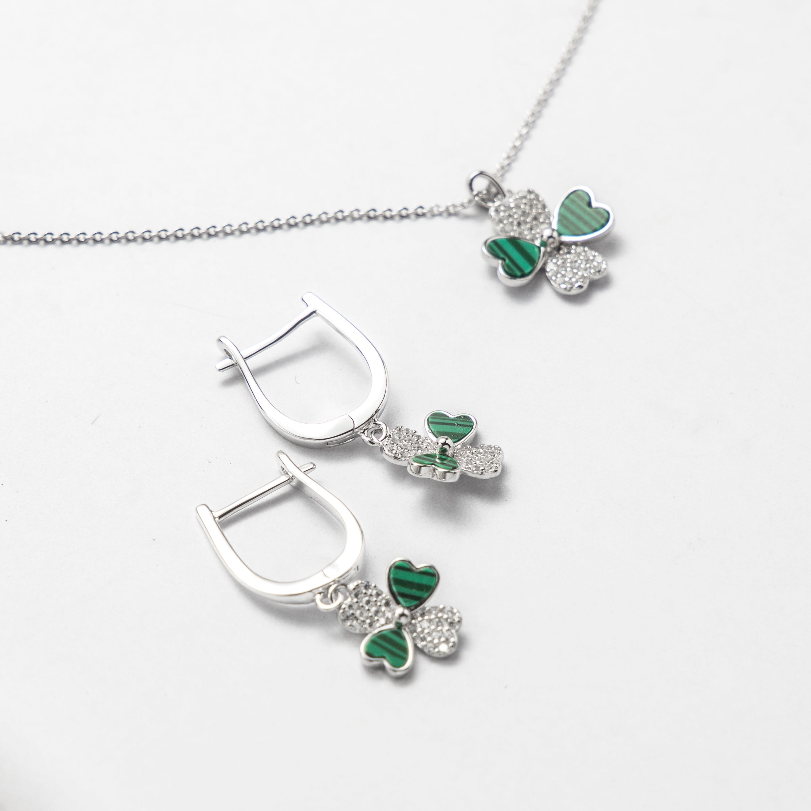 925 Sterling Silver Emerald Heart Pendant Necklace Set - CZ-Studded Jewelry for Sophisticated Elegance