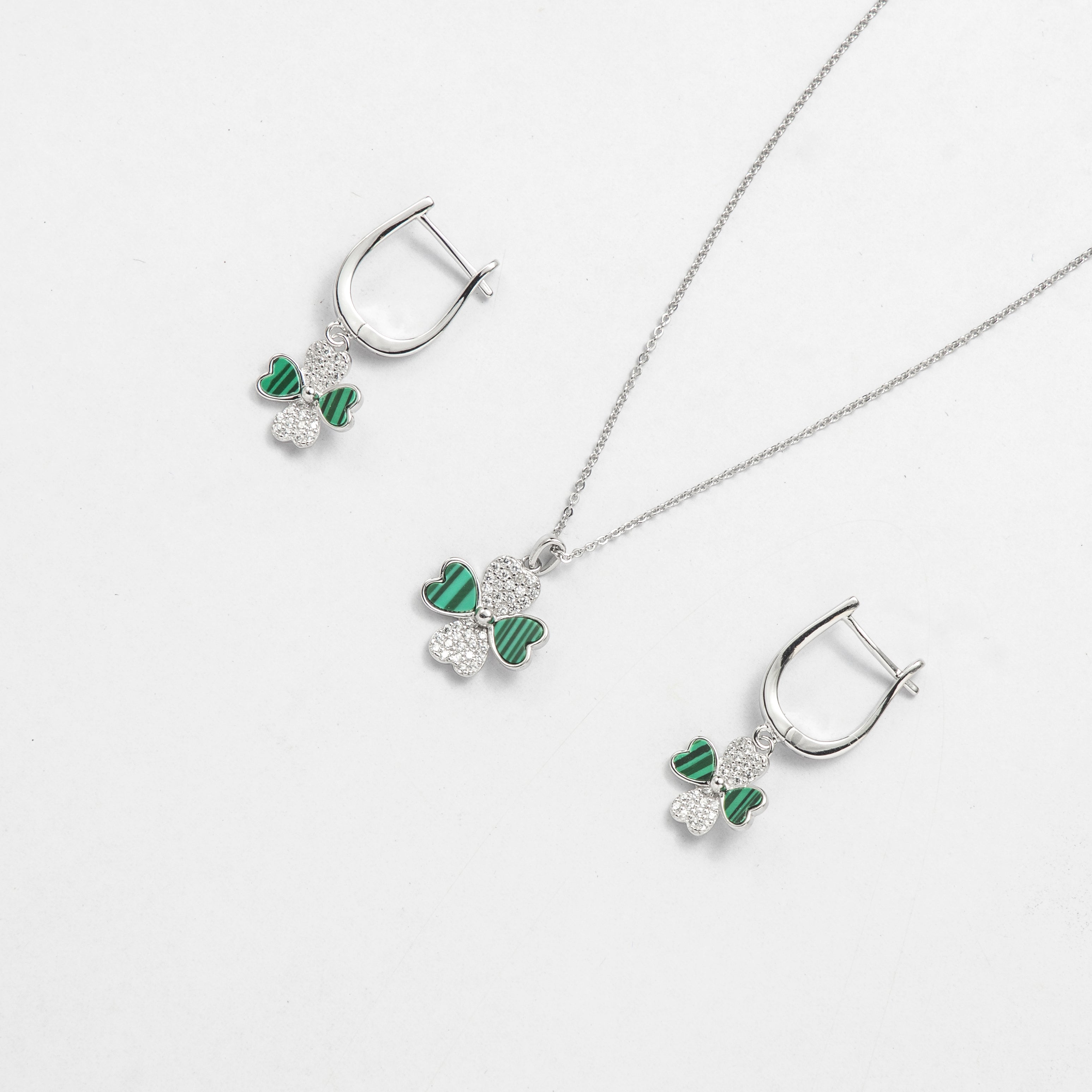 Emerald Heart Romance Pendant Necklace Set