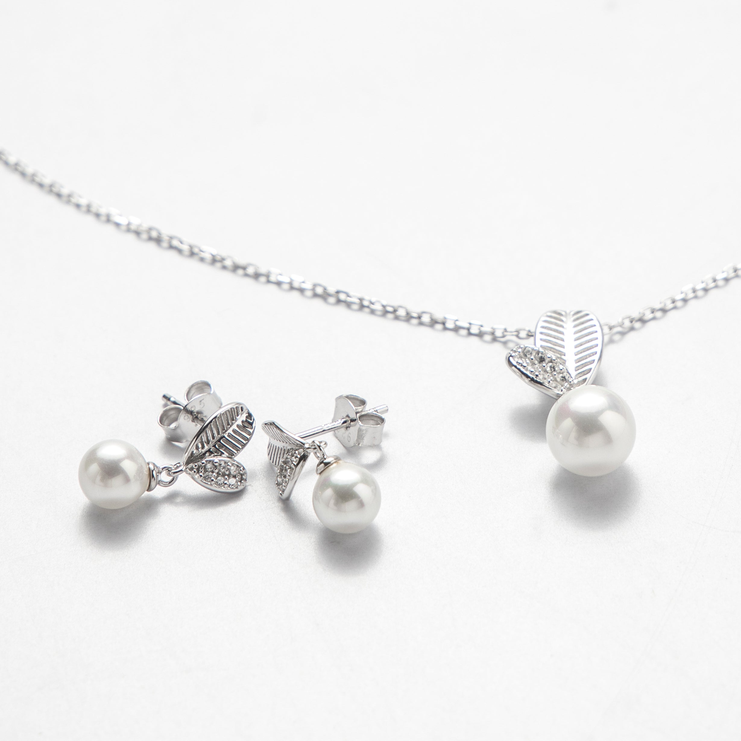 Silver Pearl Leaf Pendant with Matching Earrings - Chic Jewelry Set for Everyday and Formal Wear