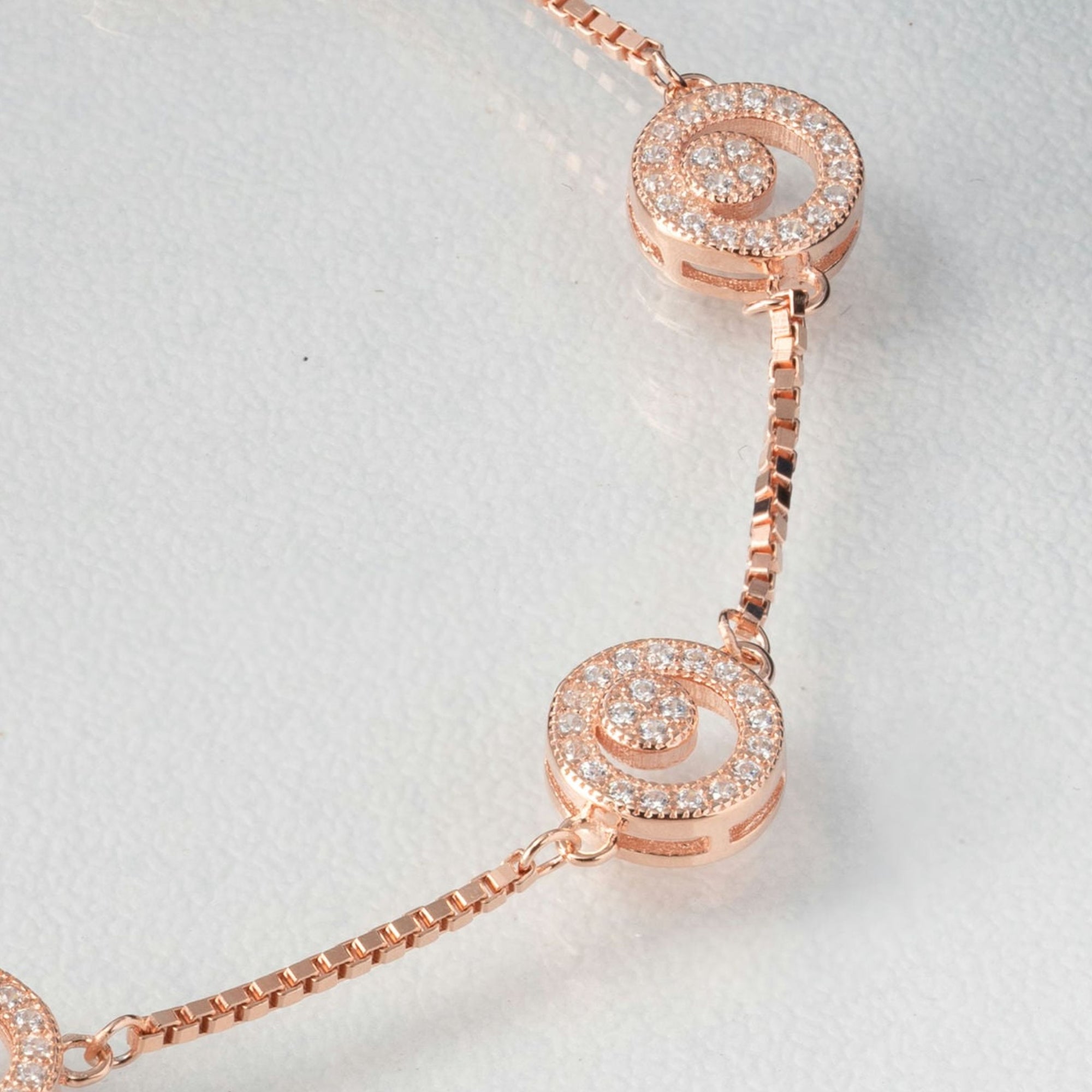 Circle Halo CZ Rose bracelet