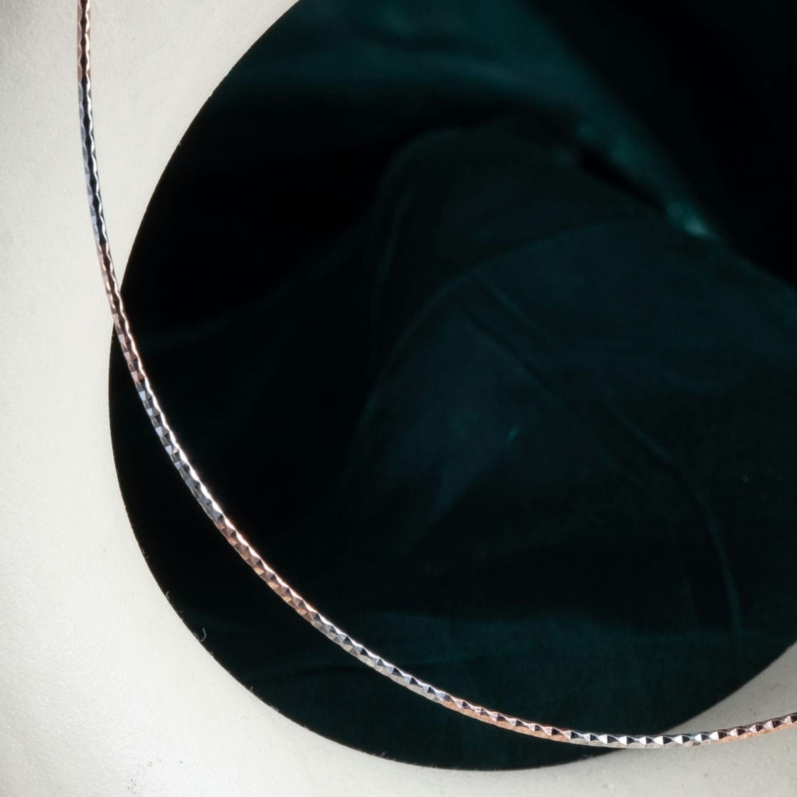 Rosy Silver Spark Choker
